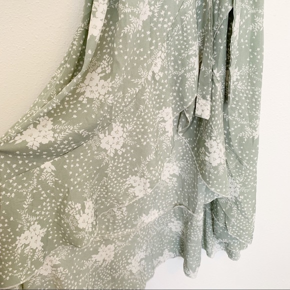 Simplee Slit Bell Sleeve Floral Ruffle Wrap Dress - Picture 4 of 8